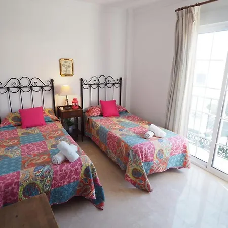 Paradise - Palomas Villa Nerja