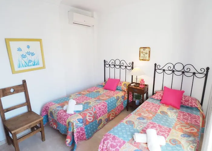 Paradise - Palomas Villa Nerja