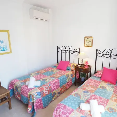 Paradise - Palomas Villa Nerja