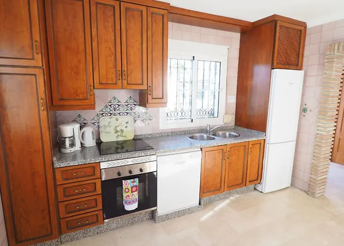 Paradise - Palomas Villa Nerja